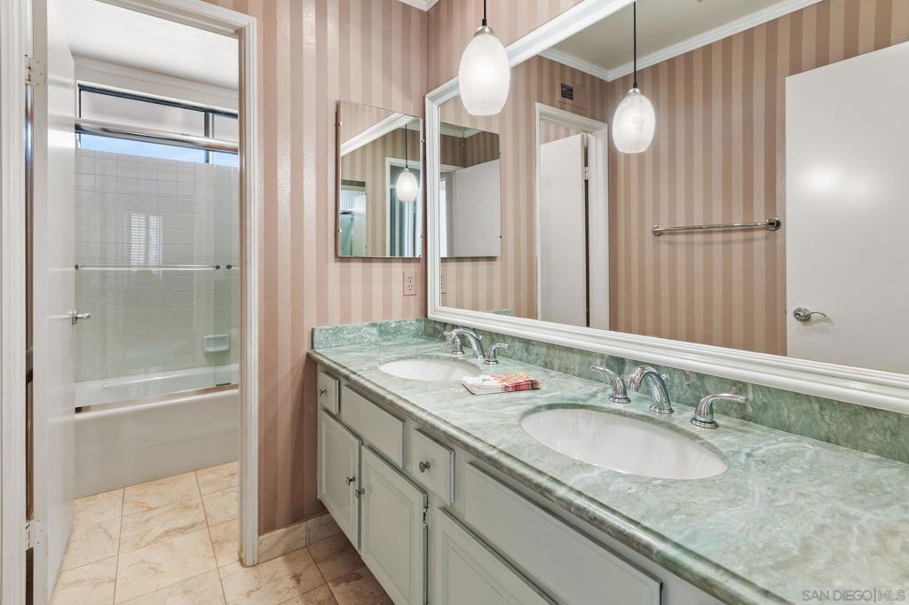 MLS #250043611SD image #19