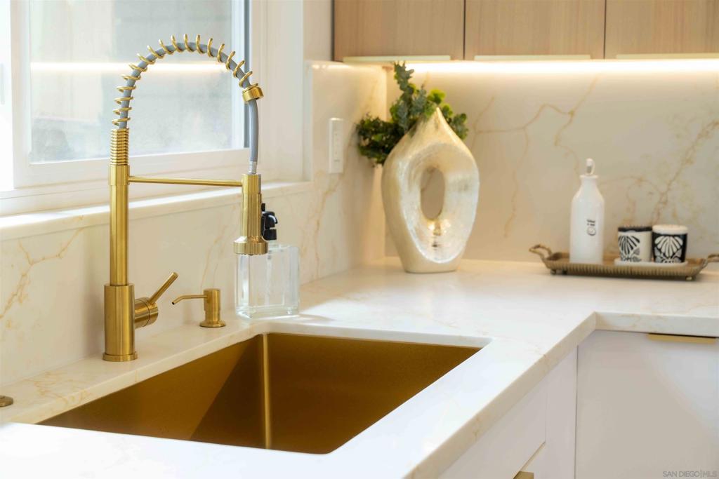 MLS #250039460SD image #18