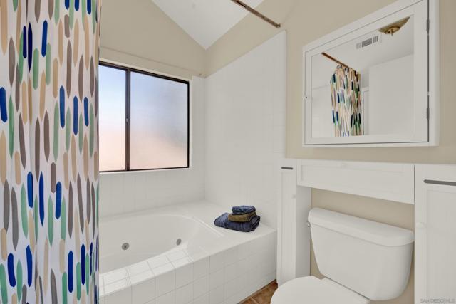 2010 Palsero Ave, Escondido CA: https://media.crmls.org/mediaz/19eee0d1-1b6b-4110-97a5-5b0131476252.jpg