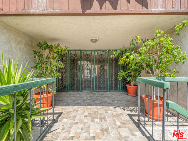 333 Burchett Street, 309 photo 3