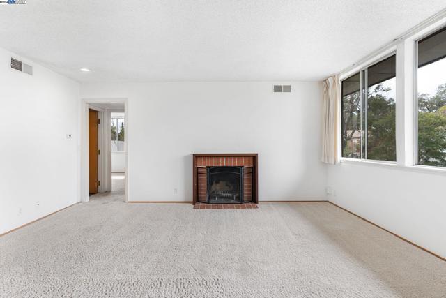Image 18 of 44 For 3704 Bonnie Ln