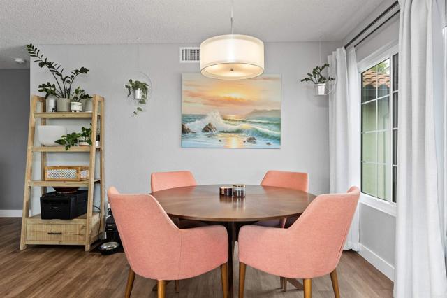 Detail Gallery Image 14 of 48 For 3580 Seahorn Cir, San Diego,  CA 92130 - 2 Beds | 2 Baths