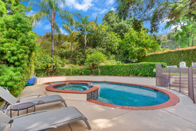2727 Hollister Terrace, Glendale CA: https://media.crmls.org/mediaz/19f0067d-b8e5-4a54-b893-c8f2eaa40c6a.jpg