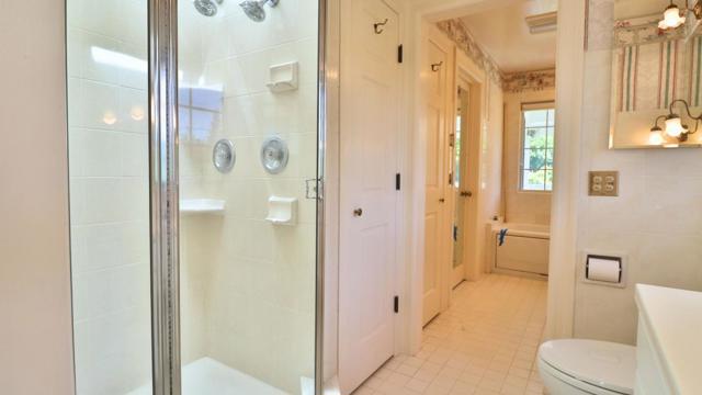 200 Iris Way, Palo Alto CA: https://media.crmls.org/mediaz/19f12b50-37eb-407f-a67c-25f703257a20.jpg