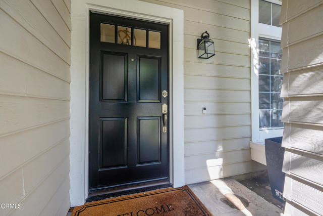 27220 Waterford Drive, Valencia CA: https://media.crmls.org/mediaz/19f15a05-cac4-4bab-8a43-030d80c4dcc1.jpg