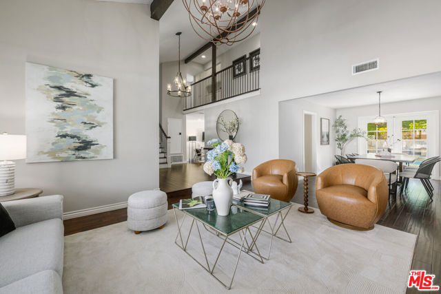 6652 Buttonwood Avenue, Oak Park CA: https://media.crmls.org/mediaz/19f22eb1-5082-4d33-9d22-736ed8c9c3ec.jpg