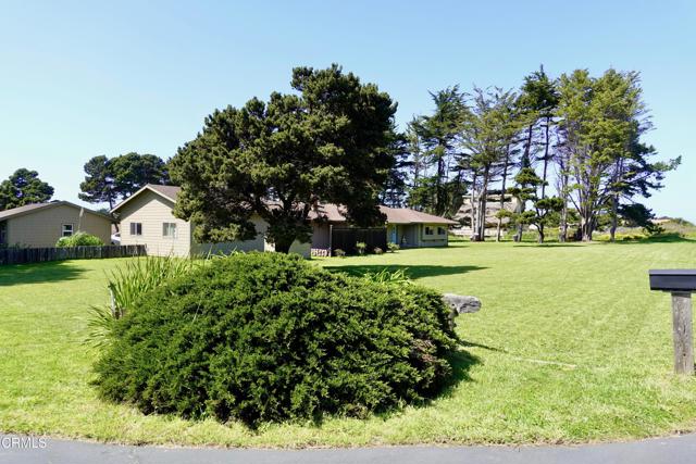 19100 Pacific Drive, Fort Bragg CA: https://media.crmls.org/mediaz/19f28764-6cc9-4519-9386-b0f0c51cc483.jpg