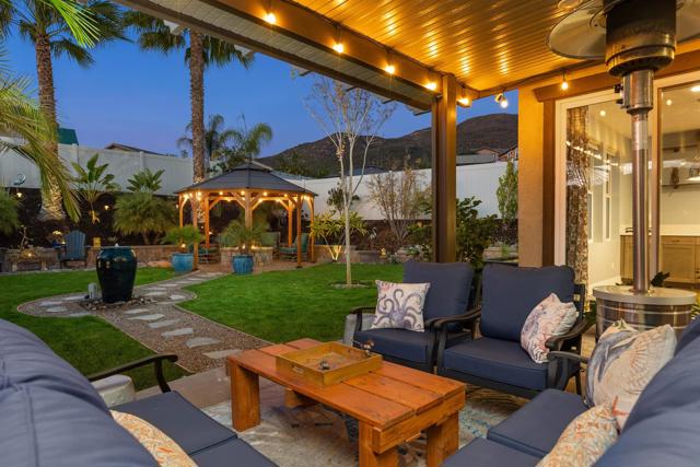 238 Ventasso Way, Fallbrook CA: https://media.crmls.org/mediaz/19f2a567-cea3-4cb3-9274-ff447dd6ada0.jpg