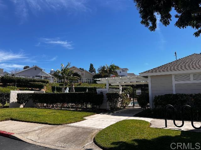Detail Gallery Image 10 of 35 For 6808 Watercourse Dr, Carlsbad,  CA 92011 - 3 Beds | 2/1 Baths