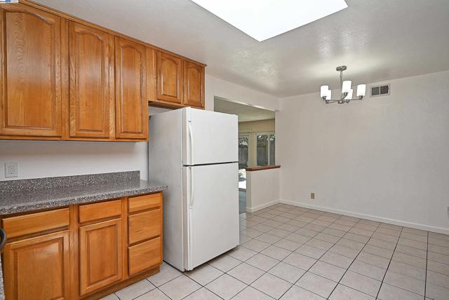 7144 Prince Dr, Dublin CA: https://media.crmls.org/mediaz/19f453da-411f-4dc1-9629-20e8186b085f.jpg