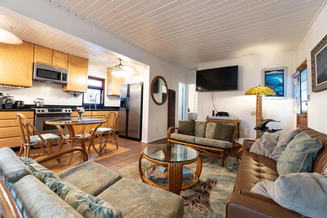 5038 40 W Point Loma Blvd, San Diego CA: https://media.crmls.org/mediaz/19f4585e-14f3-4a92-a067-0574d1148106.jpg