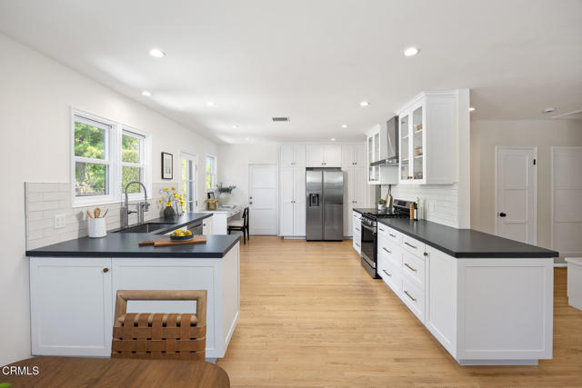 1134 Bella Vista Avenue, Pasadena CA: https://media.crmls.org/mediaz/19f4e498-6c69-432e-8214-9f774f67e844.jpg