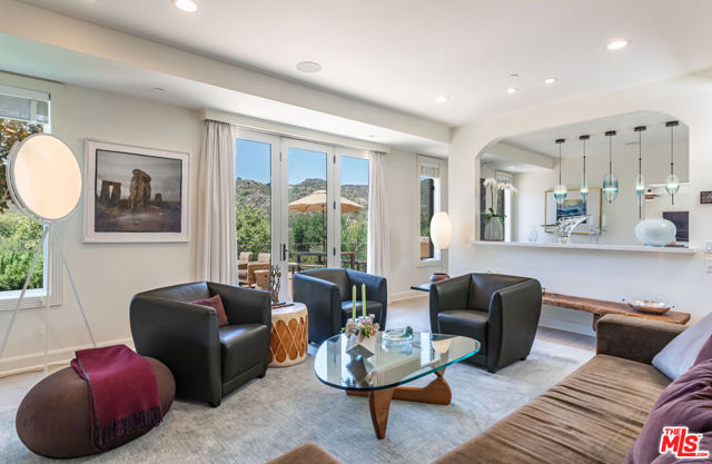 1045 Cold Canyon Road, Calabasas CA: https://media.crmls.org/mediaz/19f519e0-bb92-489c-a47b-b4213f973482.jpg