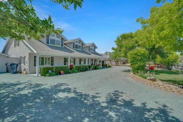 1969 Buena Vista Ave, Livermore CA: https://media.crmls.org/mediaz/19f54dfe-9f82-4370-abf5-72eb5ab8257a.jpg