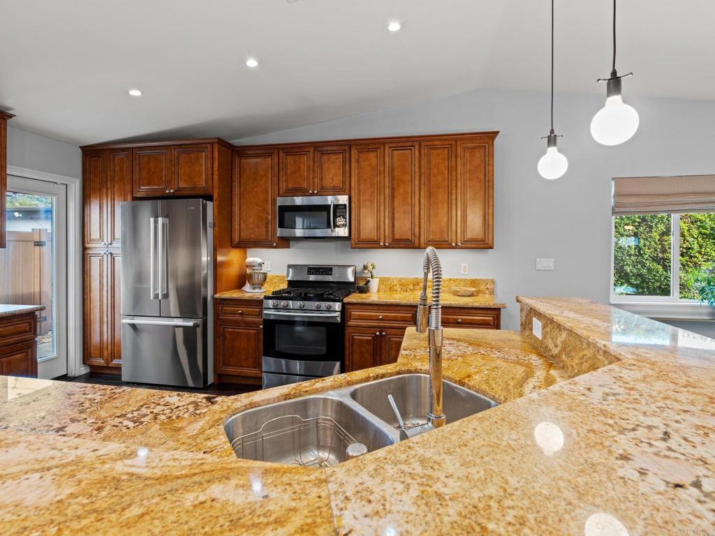 6218 Snowbond Street - photo 11