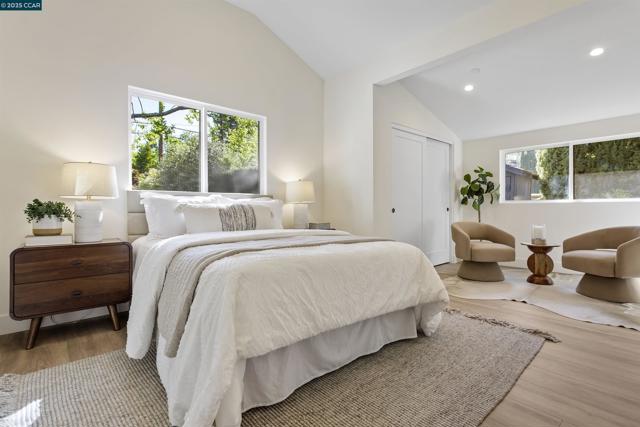 2559 Romley Ln, Alamo CA: https://media.crmls.org/mediaz/19f58f33-7e6a-41d1-9945-a5ca6e720d47.jpg