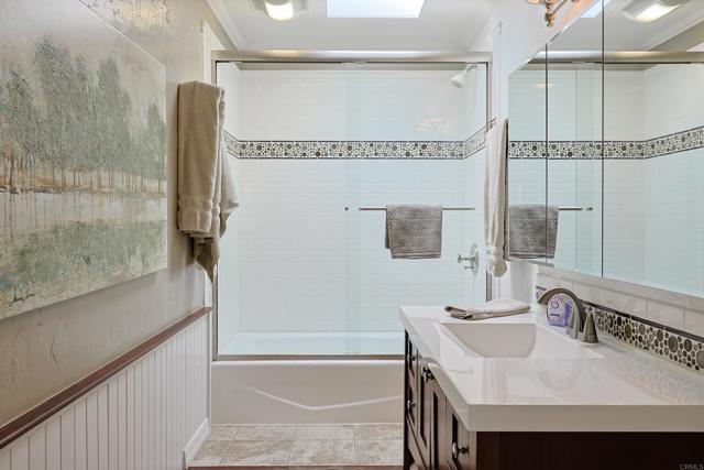 518 5th Street, Coronado CA: https://media.crmls.org/mediaz/19f612b3-2537-46a8-b9e8-e93b617343e7.jpg