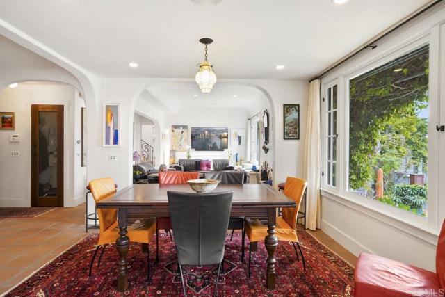 308 Sunset Drive, Encinitas CA: https://media.crmls.org/mediaz/19f6289a-fd70-4c72-a602-ca50082b6909.jpg
