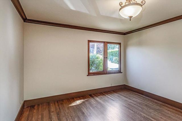 216 San Mateo Avenue, Los Gatos CA: https://media.crmls.org/mediaz/19f6b4fb-182a-4729-93bd-3ded5bbf4071.jpg