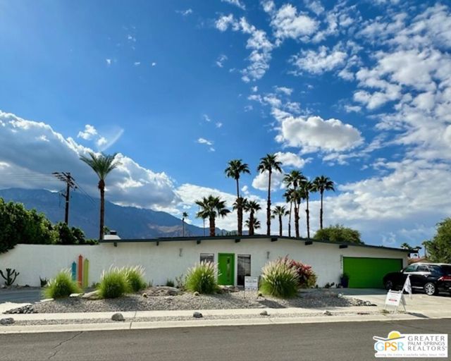 695 North Monterey Road, Palm Springs