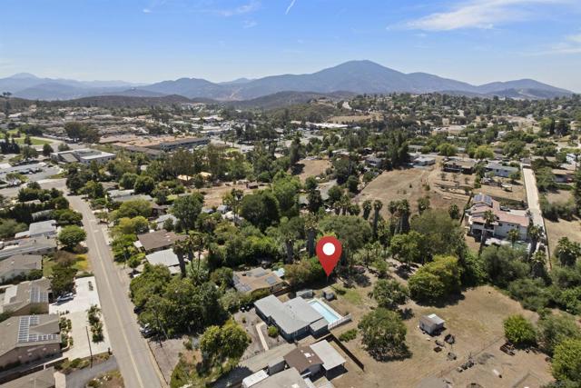 10705 Louisa Dr., La Mesa CA: https://media.crmls.org/mediaz/19f6ccf1-7c42-40d4-80e3-725153f69441.jpg