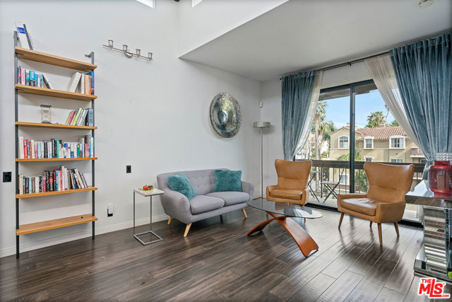 2175 S Beverly Glen Boulevard, Los Angeles CA: https://media.crmls.org/mediaz/19f6de54-9545-44d3-a580-e2f0a42aaea6.jpg