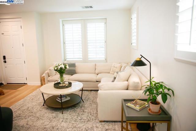 4719 Malayan, San Ramon CA: https://media.crmls.org/mediaz/19f7af1a-ec18-4c07-b316-60626ef9d261.jpg