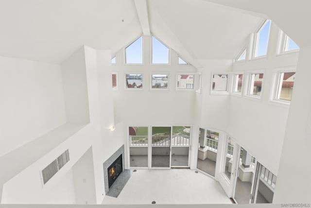 1101 1st Street, Coronado CA: https://media.crmls.org/mediaz/19f804ba-d429-4a98-91e8-f5d5f4bffd20.jpg