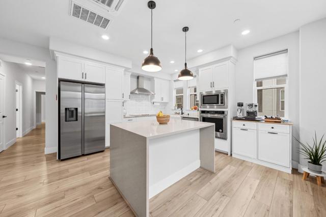 581 Yale Way, San Jose CA: https://media.crmls.org/mediaz/19f81193-07ea-4ee3-9afa-e02e1b3d0bb3.jpg