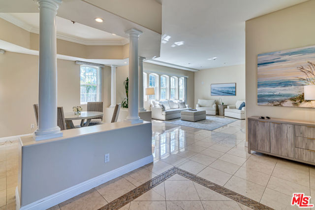 1008 Harbor Crossing Lane, Marina del Rey CA: https://media.crmls.org/mediaz/19f878bd-4e3c-422e-9f60-81fc87336dfb.jpg
