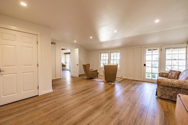 811 Alameda Avenue, Monterey CA: https://media.crmls.org/mediaz/19f96ebe-eb3b-4d07-bbe0-9638cca3ba7d.jpg