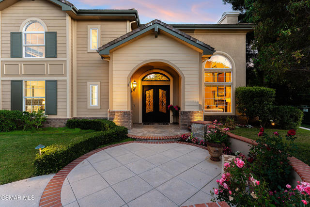 684 Noble Road, Simi Valley CA: https://media.crmls.org/mediaz/19fa1a7a-f6bd-4b53-a1c5-ada51b575df0.jpg