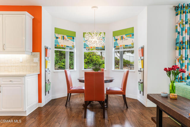 775 Parmenter Avenue, Thousand Oaks CA: https://media.crmls.org/mediaz/19fa364b-af35-47b5-873b-d964bd265ce8.jpg