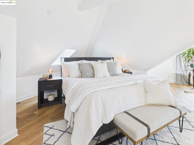 2602 Adeline St, Oakland CA: https://media.crmls.org/mediaz/19fa37ce-3b8e-495b-a802-d208756bd5fa.jpg