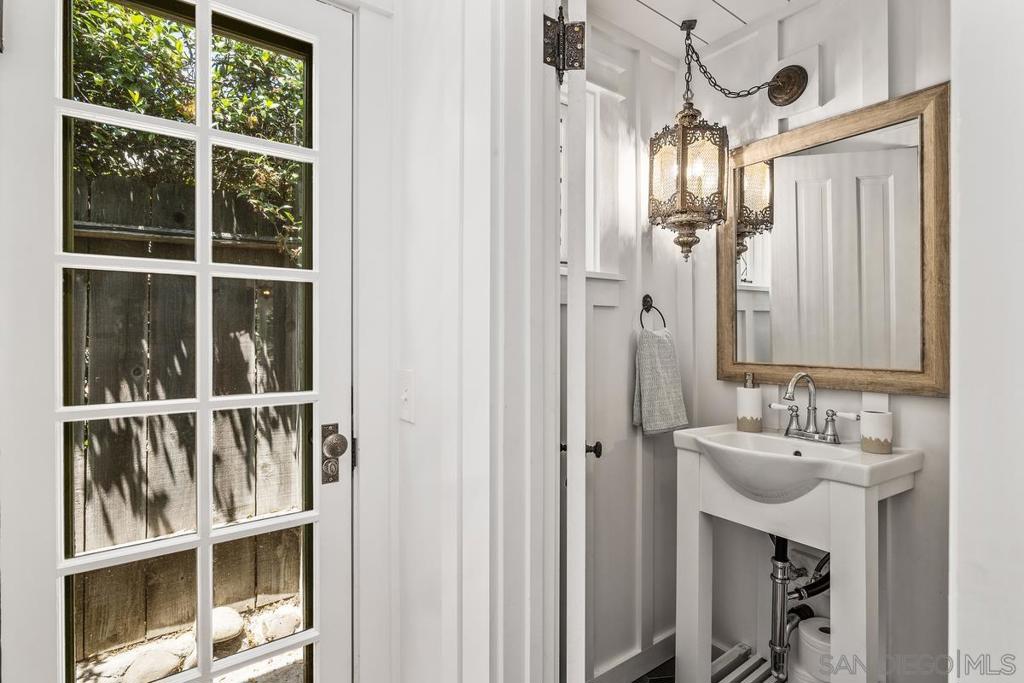 MLS #250038045SD image #13