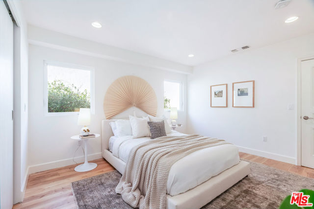 15220 Valleyheart Drive, Sherman Oaks CA: https://media.crmls.org/mediaz/19fa7b3f-df7d-49db-81ef-65a88572e267.jpg