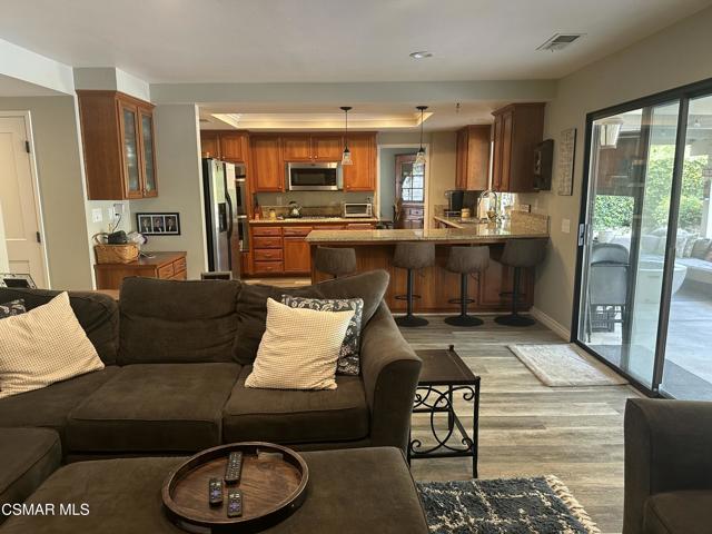 1961 Mccrea Road, Thousand Oaks CA: https://media.crmls.org/mediaz/19fad653-386a-41c1-95ca-b604ecdf61bd.jpg