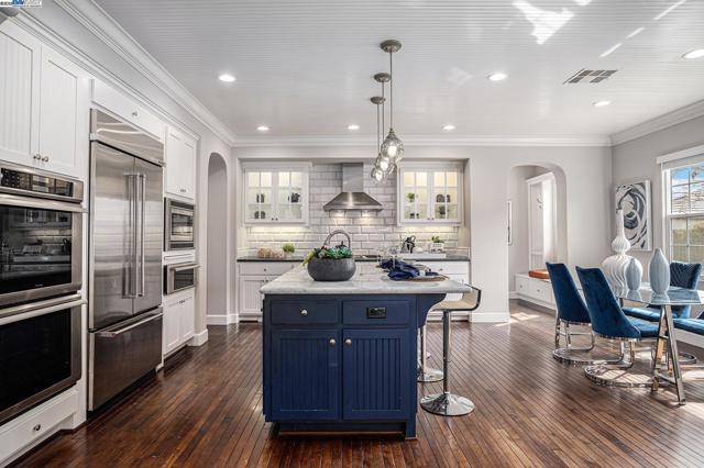 1049 S WEDGEWOOD DR, San Ramon CA: https://media.crmls.org/mediaz/19fbb382-64c5-4d85-87b9-04ba78345a21.jpg