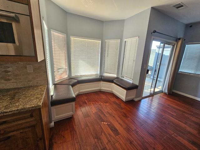 1990 Harvest Landing Court, Tracy CA: https://media.crmls.org/mediaz/19fc3833-f673-4225-a401-a06860b7b82c.jpg