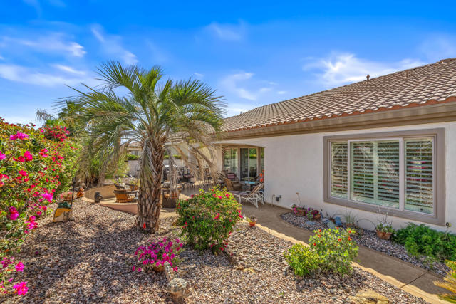 80132 Avenida Santa Olivia, Indio CA: https://media.crmls.org/mediaz/19fc3a6a-3eeb-43f3-a697-1e5a8f28ce97.jpg