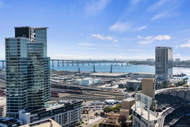 350 11Th Ave, San Diego, California 92101, 1 Bedroom Bedrooms, ,1 BathroomBathrooms,Condominium,For Sale,11Th Ave,250001351SD