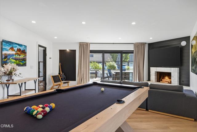 3256 Ocean Drive, Oxnard CA: https://media.crmls.org/mediaz/19fcbc8c-77d9-43f7-8626-b9ee5da982cb.jpg