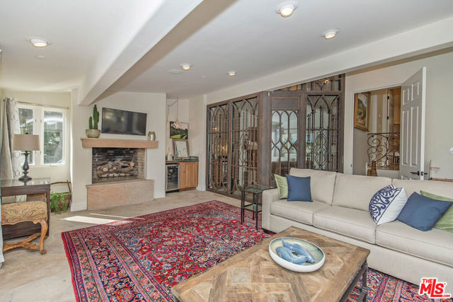 1601 Alisa Estate, Santa Barbara CA: https://media.crmls.org/mediaz/19fcf2f9-135f-400b-9c2b-2d6e60cc510c.jpg