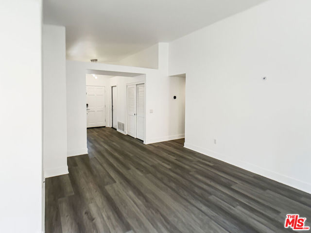 21 Calle Coturno, Rancho Santa Margarita CA: https://media.crmls.org/mediaz/19fd1962-156d-45db-85a7-e483677371ba.jpg