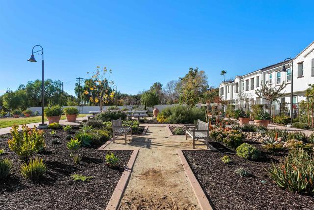 Detail Gallery Image 38 of 48 For 4192 Camino Campana, Oceanside,  CA 92057 - 4 Beds | 3 Baths