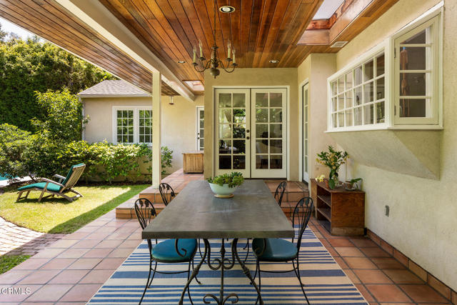 394 S Bonnie Avenue, Pasadena CA: https://media.crmls.org/mediaz/19fd46e0-f0a5-414a-97f8-8d9ee1f214a0.jpg