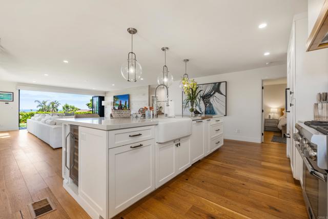 Detail Gallery Image 11 of 54 For 5080 Carlsbad Blvd, Carlsbad,  CA 92008 - 5 Beds | 4 Baths