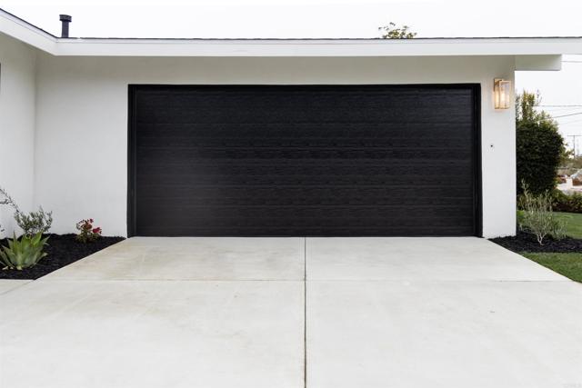 Image 4 of 75 For 3290 Westwood Dr.