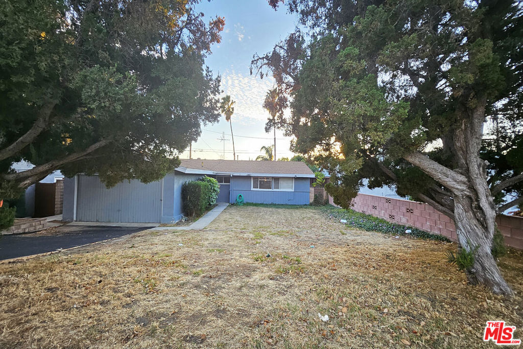 11415 Stranwood Avenue