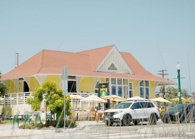 559 N Vulcan Ave, Encinitas CA: https://media.crmls.org/mediaz/19ffacb3-d8f9-4b61-9e1d-1df8cd4c2d49.jpg